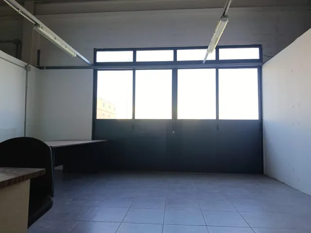 NAVE COMERCIAL — 11