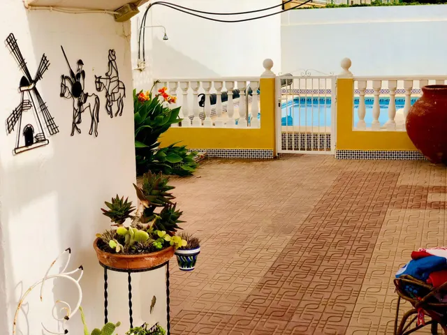 Villa privada con 6 habitaciones frente al mar en Guardamar playa. — 14