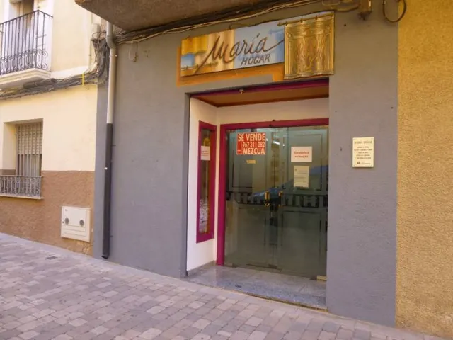 LOCAL COMERCIAL EN EL CASCO ANTIGUO