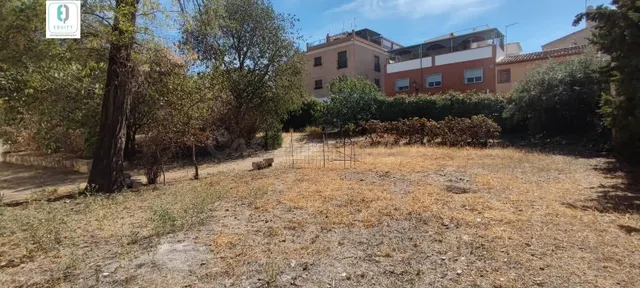 TERRENOS EN C/ ROSENDO GRANADA - foto 3
