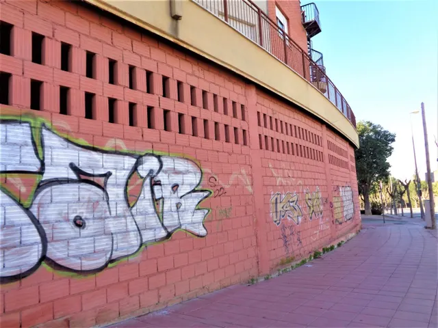 LOCAL COMERCIAL DE 1600 METROS — 4