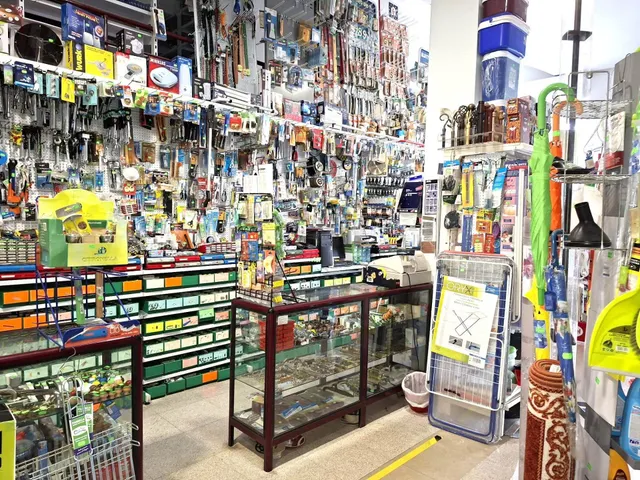 Local en Venta en Cáceres con Negocio Funcionando — 24