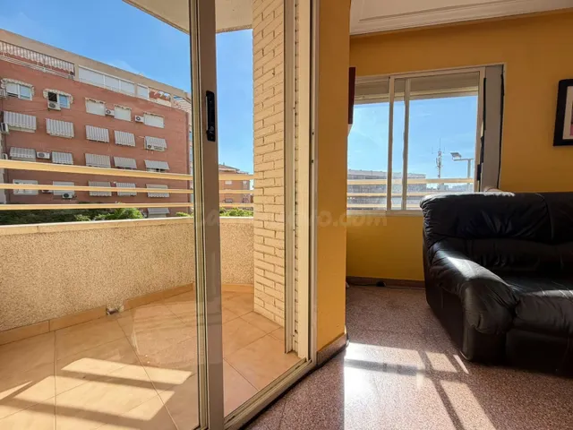 Vivienda con vistas a Plaza América, 3 dormitorios y garaje incluido — 5