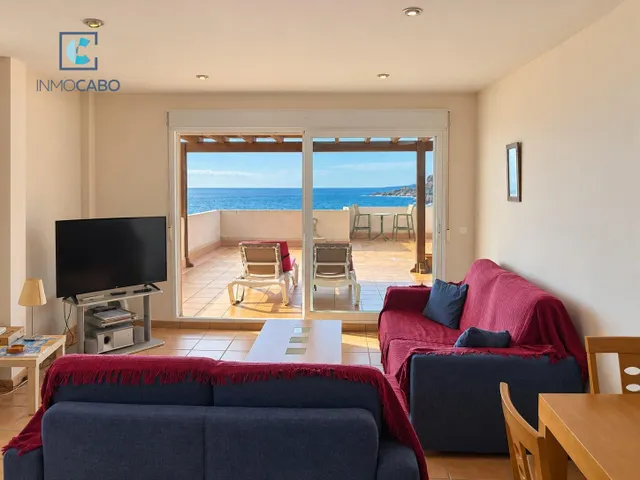 VIVIENDA CON TERRAZA, VISTAS AL MAR Y GARAJE EN LAS ROCALLAS — 9