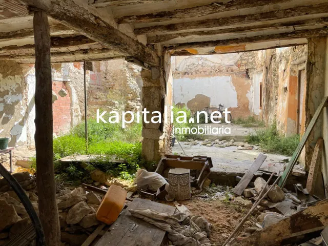 Caserio a la venta en Bocairent. — 2
