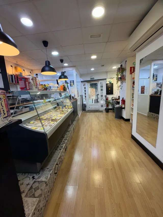 Local comercial 183m² en alquiler - Centro — 26