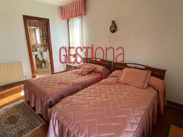 VIVIENDA UNIFAMILIAR A 2KM DE LOS ARENALES DE NOJA — 49