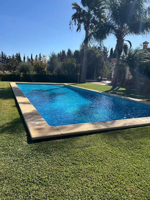 Espectacular Chalet cerca del Colorado con Piscina y Amplios Espacios — 4