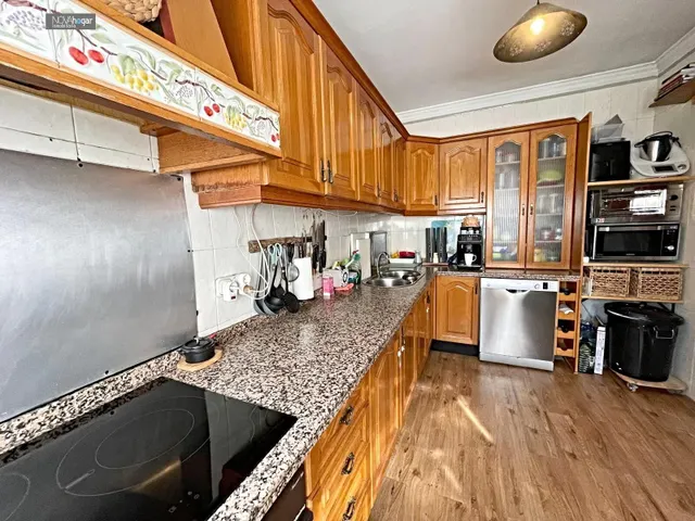 Exclusivo chalet independiente con piscina y vistas espectaculares — 11