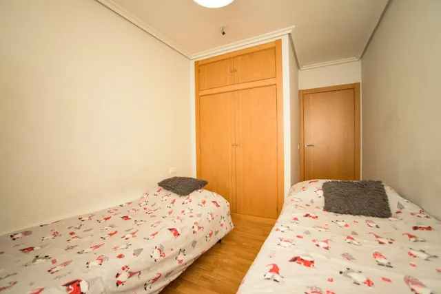 Piso en C/ Santos  A. Ochandategui 17, Buztintxuri, Pamplona — 31