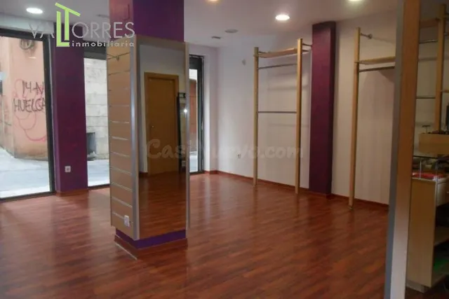 LOCAL COMERCIAL ACONDICIONADO EN EL CENTRO PARA INSTALAR CUA - foto 5