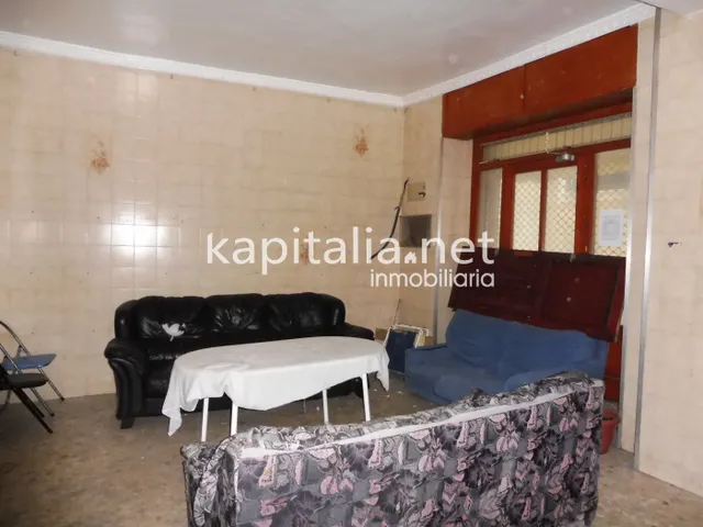 Casa a la venta en La Vila de Ontinyent. — 23