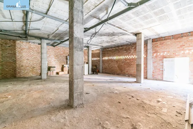 ¡Oportunidad única en el corazón del Zaidín, Granada! — 8