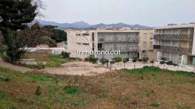 SUELO URBANO 1.485 M2, EN CALLE PORT DE LA SELVA DE LLANÇÀ,  - foto 3