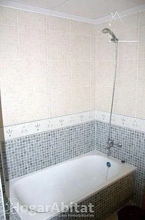 BONITO Y EXTERIOR EN URBANIZACIÓN CON GARAJE Y PISCINA — 17