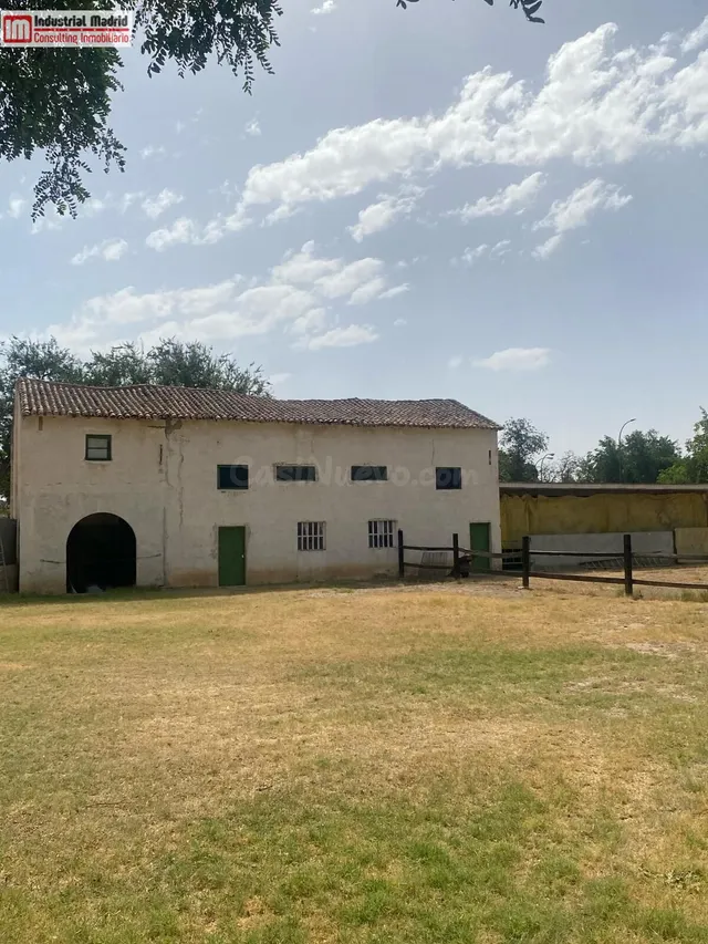 A LA VENTA ESTUPENDA PARCELA EN ARANJUEZ - foto 2