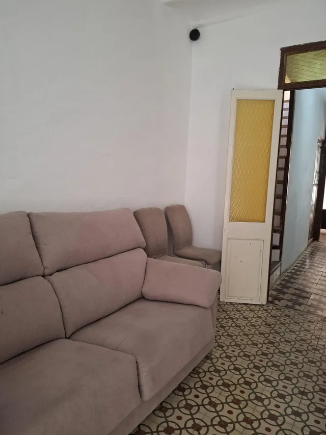 Amplia Casa de 3 Plantas para Reformar en la Galera — 8