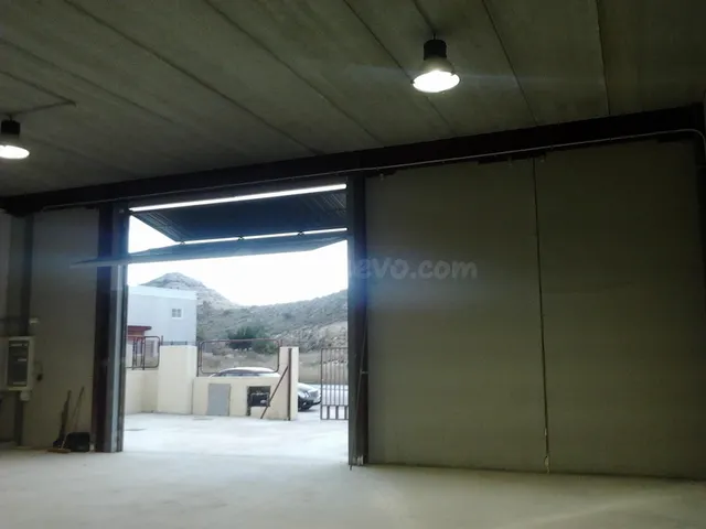 SE ALQUILA NAVE EN 3 HNAS DE ASPE (ALICANTE) - foto 2