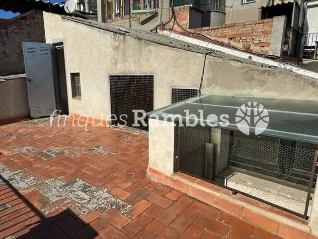 FINCA PER REFORMAR A PLE CENTRE D'IGUALADA — 10