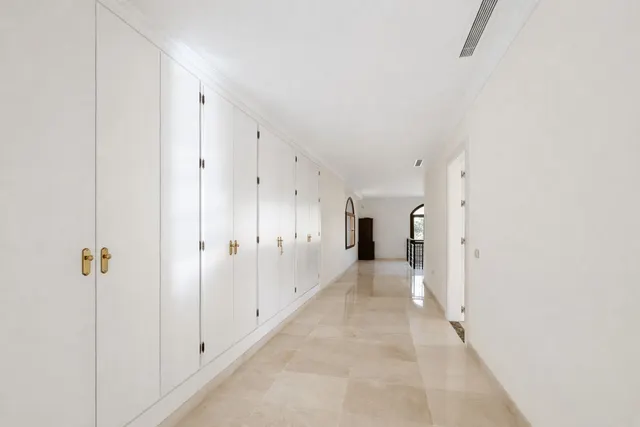 Chalet 7 habitaciones 876m² en venta - Costa del Sol — 25