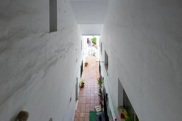 Dúplex de 4 dormitorios con vistas al mar, terraza y piscina en Velilla-Taramay — 49