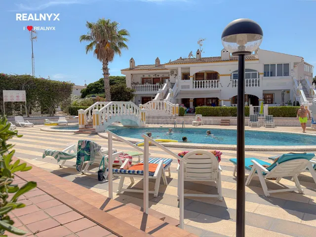 Novedad! Espectacular Bungalow con enorme terraza y ubicación privilegiada + Piscina comunitaria con zonas ajardinadas — 27
