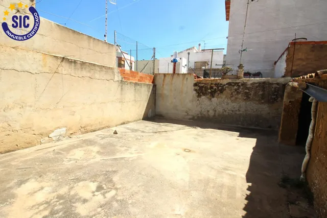 Parcela, solar o patio en el centro y casco histórico de Oropesa, particular o promotor — 20