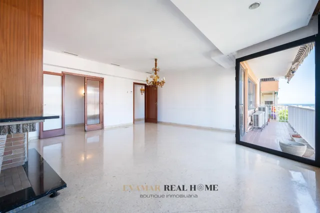AMPLIO PISO DE 180 m2 CON TERRAZAS Y VISTAS DESPEJADAS EN AVENIDAS-FONERS. ¡REFORMA A TU GUSTO! — 14
