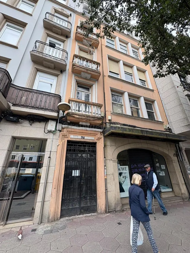 Venta de edificio en Ferrol, Carretera de Castilla