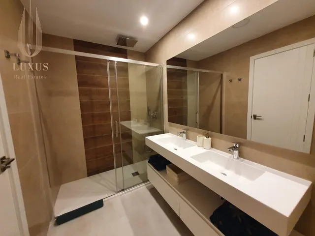Exclusivo apartamento con vistas al mar en Sunset Waves — 17