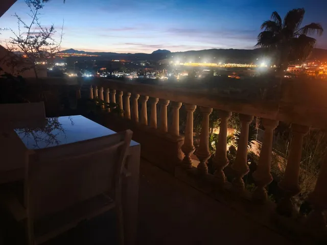 Bonito apartamento con vistas y piscina — 14