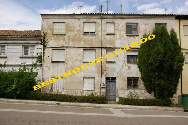 EDIFICIO EN GUARDO - foto 2