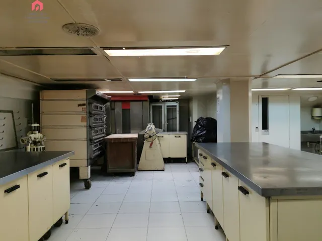 ESCORXADOR. LOCAL COMERCIAL IDEAL CAFETERIA — 10