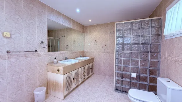 Chalet 4 habitaciones 236m² en venta - Centro — 18