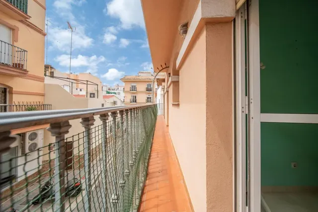¡4 dormitorios en Fuengirola! amplitud, terraza y ubicación privilegiada — 18