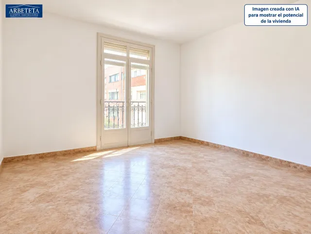 INMOBILIARIA ARBETETA VENDE EDIFICIO PARA REFORMAR EN PLENO CENTRO DE GUADALAJARA. — 28