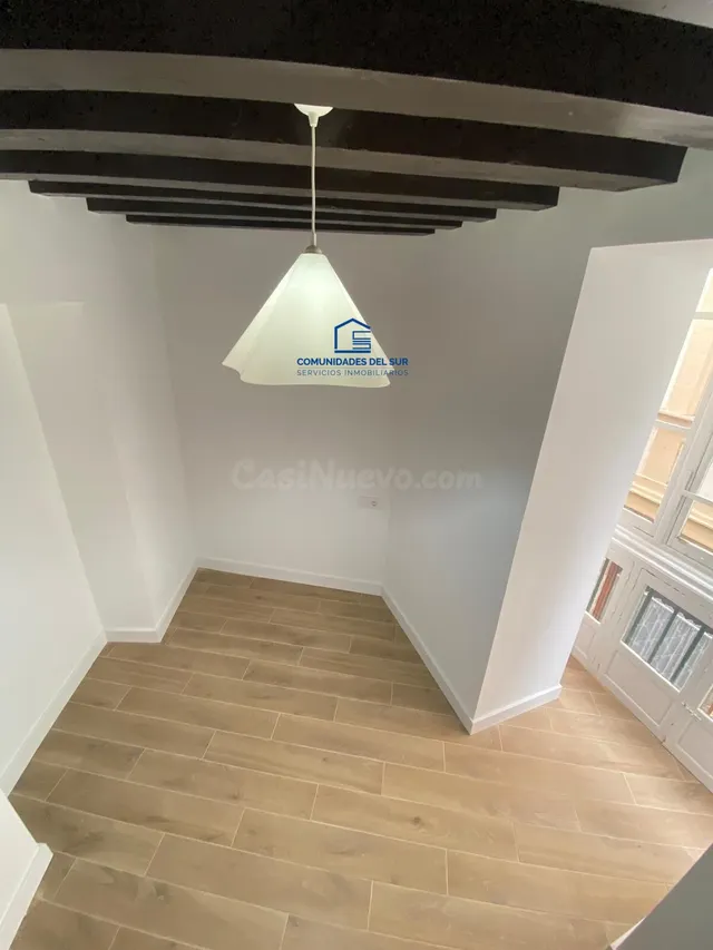 Moderno Piso Reformado en el centro de Cádiz — 4