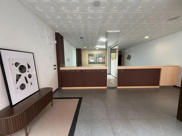 Espectacular Local de 100m2 en Av. José Vidal Canet: El Cuar - foto 5