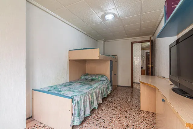 Piso de 4 habitaciones con ascensor en Altabix - Elche — 21