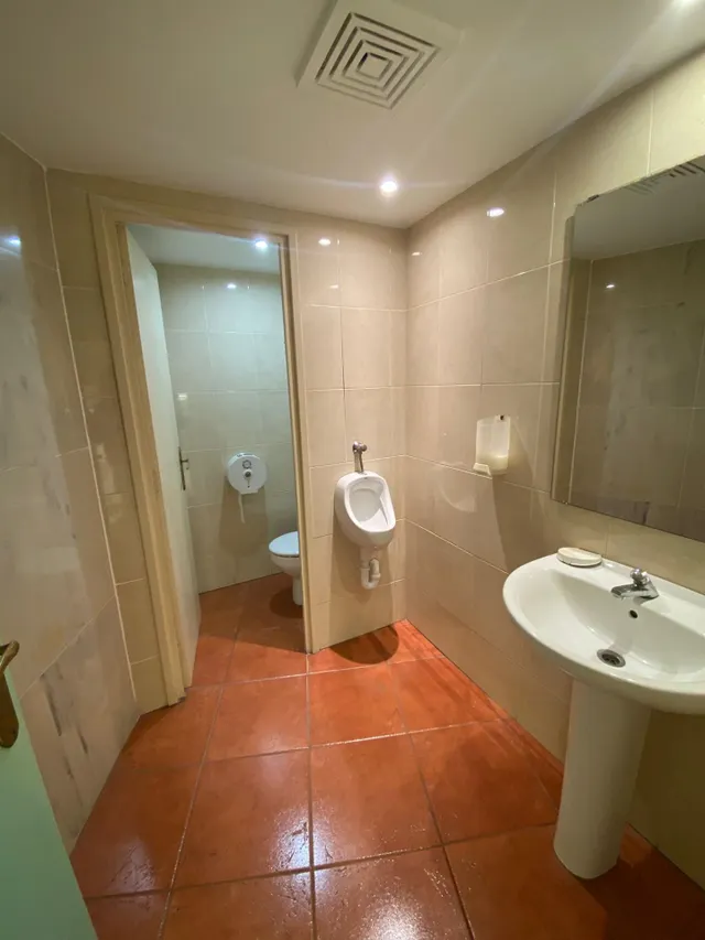 Centro comercial muy céntrico en venta en Tossa de Mar — 6