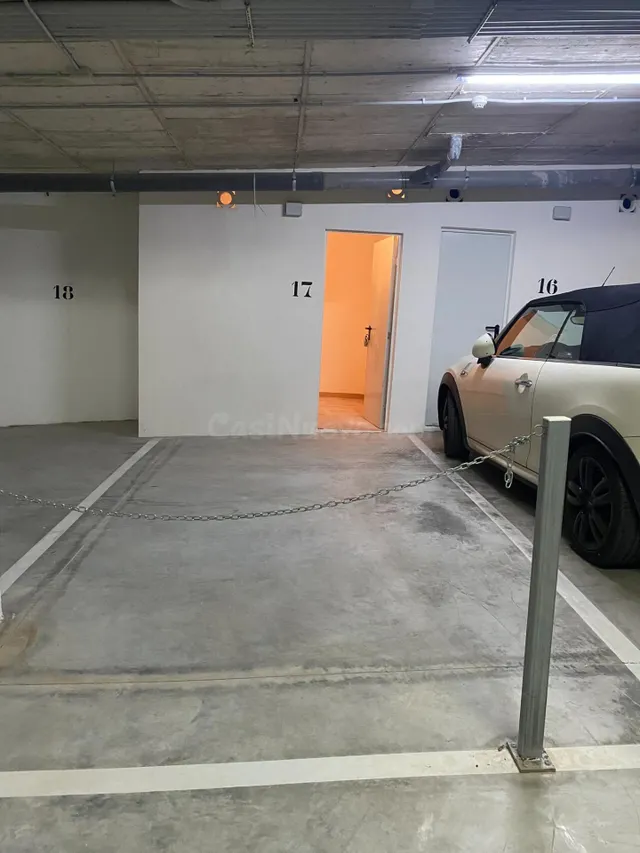 Plaza de parking con trastero - foto 3