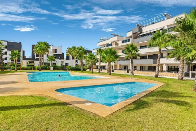 APARTAMENTO DE 2 DORMITORIOS Y 2 BAÑOS EN ZONA LOS ALTOS (OR