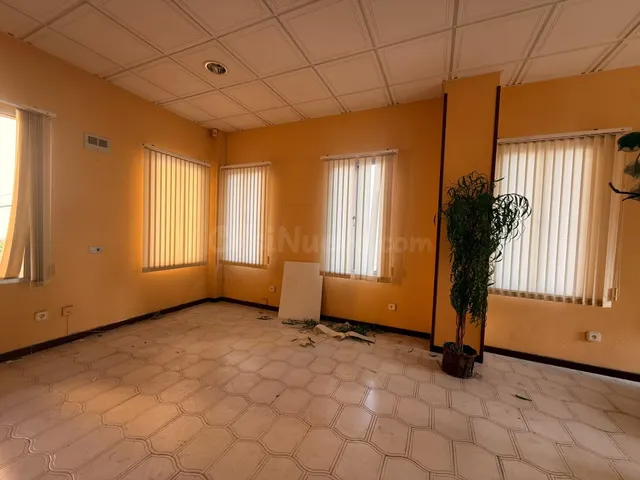 SE ALQUILA LOCAL EN ZONA AVENIDA DE MIJAS, FUENGIROLA - foto 2