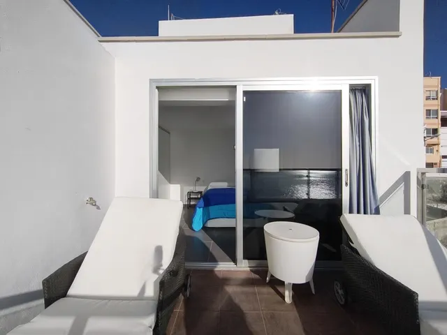 ESPECTACULAR CASA FRENTE AL MAR | ALQUILER DE TEMPORADA — 14
