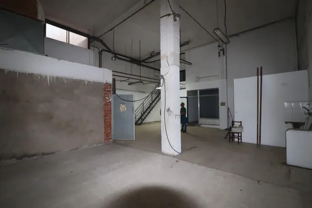 impresionante local comercial en Alicante de 500m2 — 11