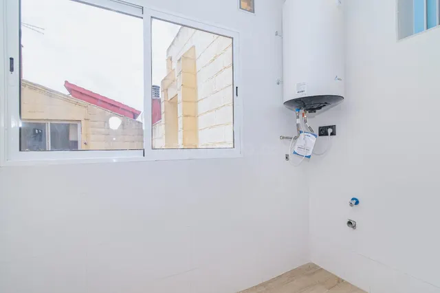 Venta 5 dormitorios. baño. aseo. reformado — 31