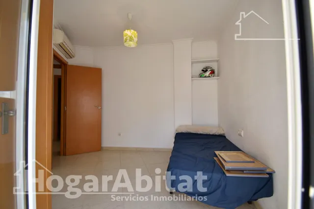 Seminuevo en denia, luminoso y espacioso con balcón y ascensor — 17