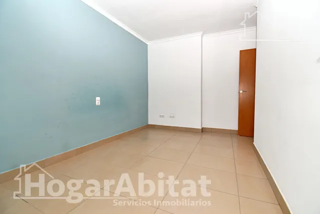 Espacio y libertad al aire libre en esta cómoda planta baja con terraza y patio — 31