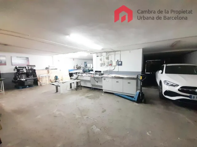 LOCAL DE 1435 m2 con amplia fachada y vado en SANT ANTONI — 9