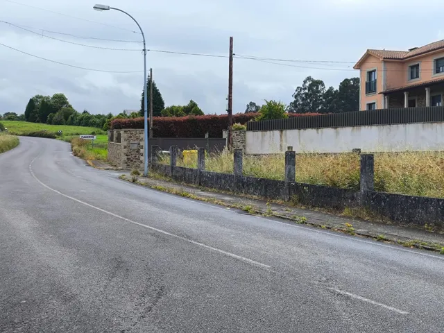 Solar de 1.658 metros segregable, en Cruceiro, Paderne - foto 2